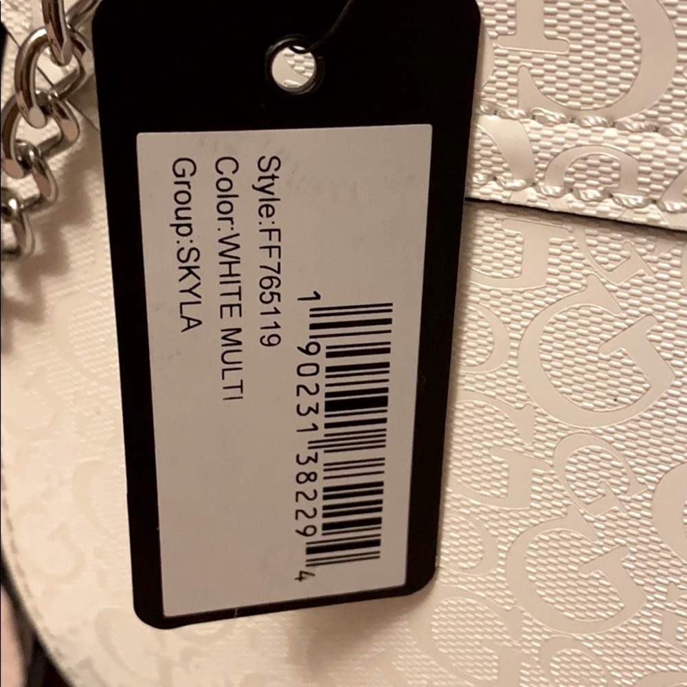 Guess Bags | Guess White purse 👛 - Picture 15 of 15
